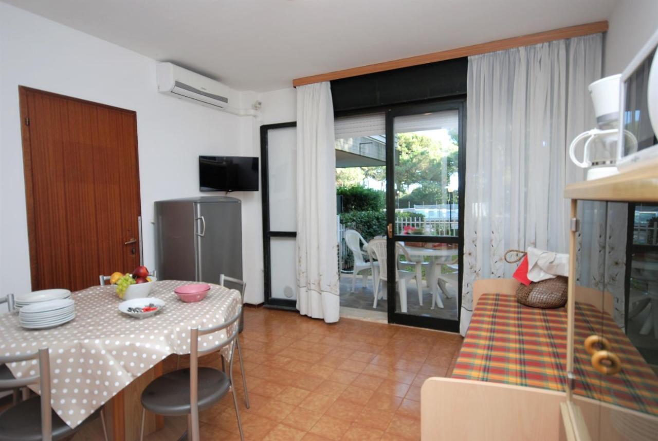 Residenza La Meridiana Lignano Sabbiadoro Esterno foto