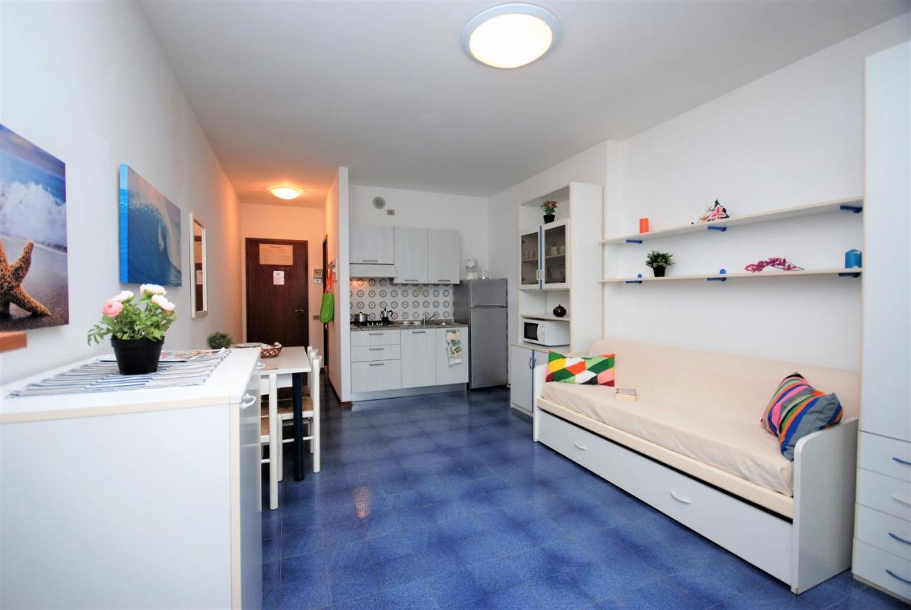 Residenza La Meridiana Lignano Sabbiadoro Esterno foto