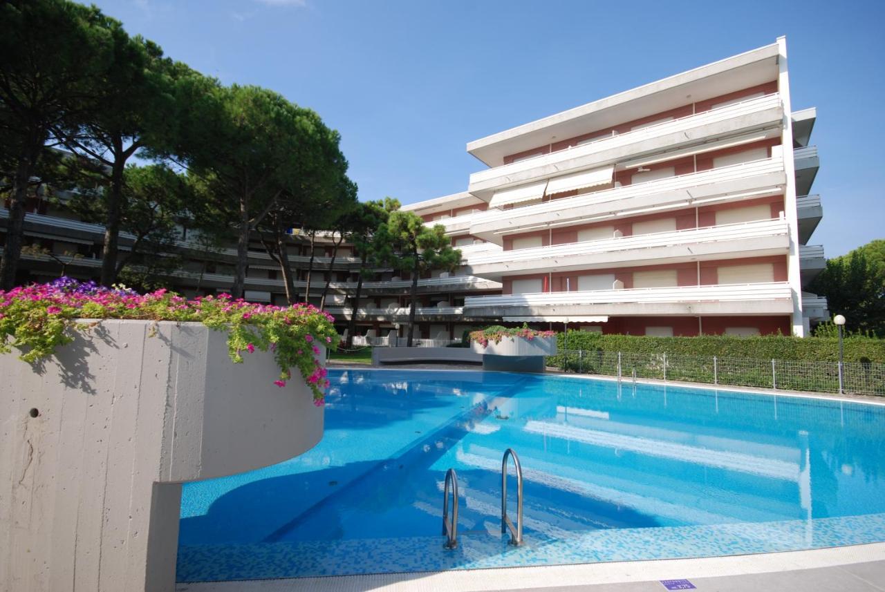 Residenza La Meridiana Lignano Sabbiadoro Esterno foto